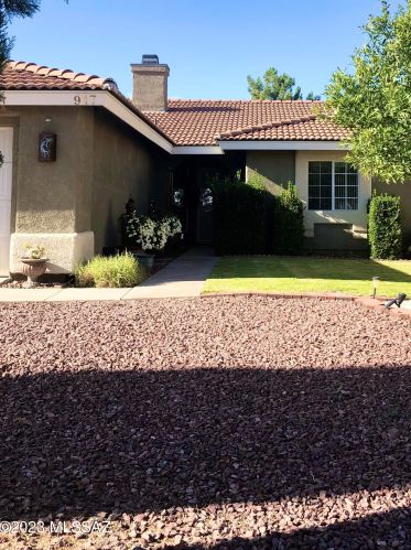 917 Saguaro Dr, Sunizona, AZ 85625-4049