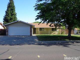 513 Beelard Dr, Vacaville CA  95687-5853 exterior