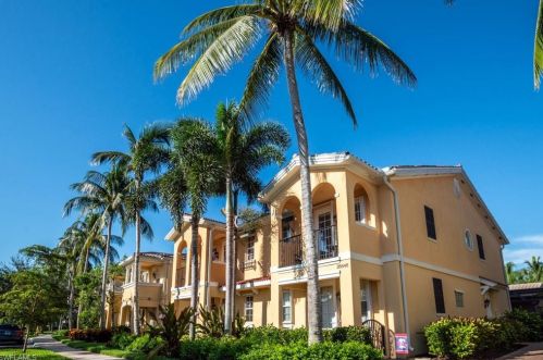28548 Alessandria Cir, Bonita Springs, FL 34135-8273