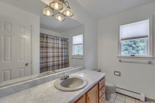 1 Overlook Dr, Washingtonville NY  10992-1041 exterior