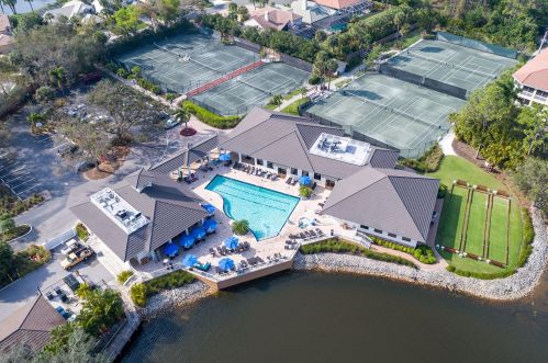 792 Eagle Creek Dr, Naples FL  34113-8004 exterior