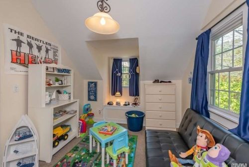 1385 Old Shipyard Ln, Southold NY  11971-1539 exterior