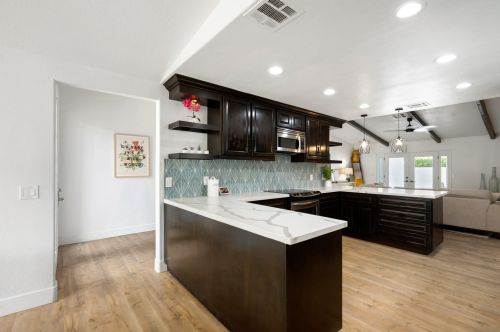 54404 Avenida Madero, La Quinta CA  92253-3620 exterior