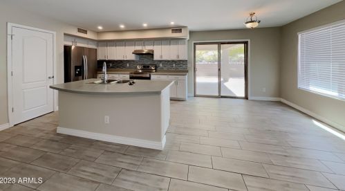 406 113th Ave, Avondale AZ  85323-6867 exterior