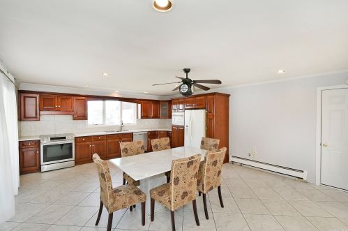 4028 Jean Ave, Bethpage NY  11714-4521 exterior