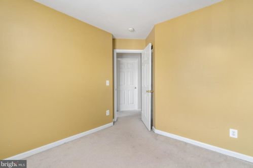 1260 Corbett Pl, Woodbridge VA  22191-1045 exterior