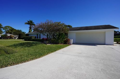 700 100th Ave, Naples, FL 34108-2240