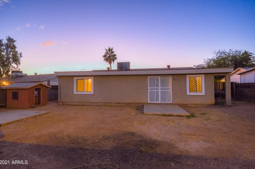 1809 51 Dr, Phoenix AZ 85035-1901 exterior