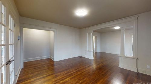 29 Lexington Ave, Waterbury CT  06710-1435 exterior