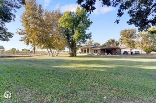 15414 Cuda Dr, Bakersfield CA  93307-9279 exterior