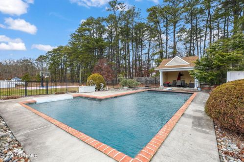 3 Sarah Ct, Jackson Twp NJ  08527-4760 exterior