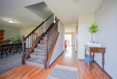 156 Bermuda Dr, Johnstown, OH 43031-9601