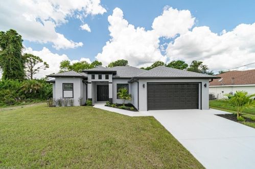 3813 14th St, Lehigh Acres, FL