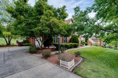 4436 Bromyard Ave, Cincinnati, OH 45241-3682