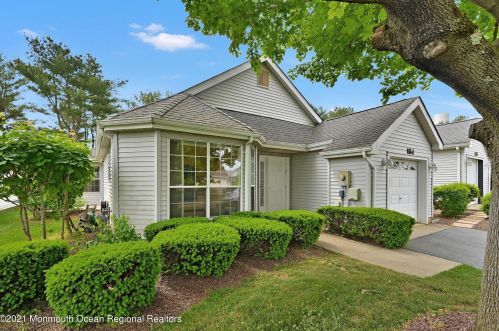 184 Peach Tree Pl, East Freehold, NJ 07728-4029