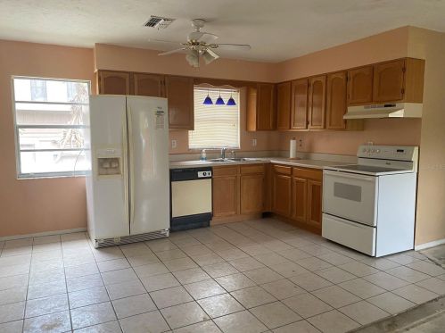 1800 Mississippi Ave, Saint Petersburg, FL 33703-3357