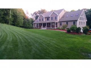 134 Grapevine Ln, South Pownal, VT 05261-4456