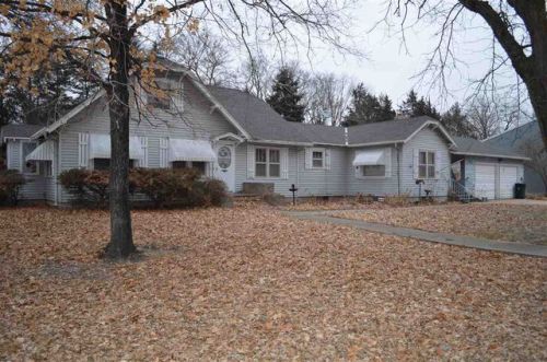 105 South St, Alexandria, NE 68303-3027