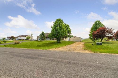 7660 Chanting Cir, Mechanicsburg, OH 43044-9678