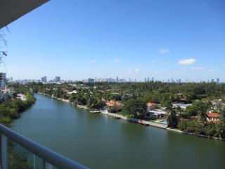 3413 Indian Creek Dr, Miami Beach FL  33140-4014 exterior