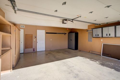 1052 Hampshire Pl, Florence KY  41042-9351 exterior