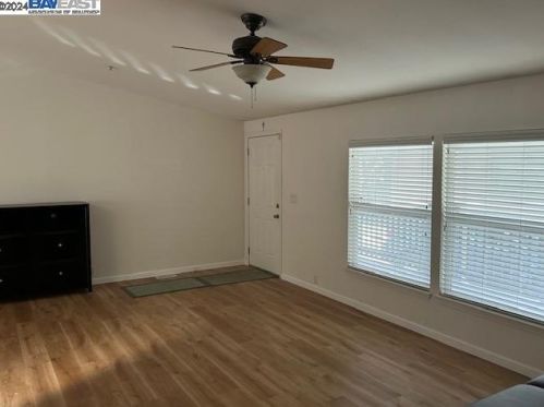 176 Harbor Dr, Daly City CA  94014-2829 exterior