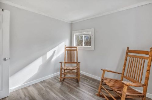 3 Hollywood Ave, Raymond NH  03077-1325 exterior
