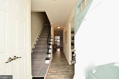 6634 Green Ash Dr, Springfield, VA 22152-2507