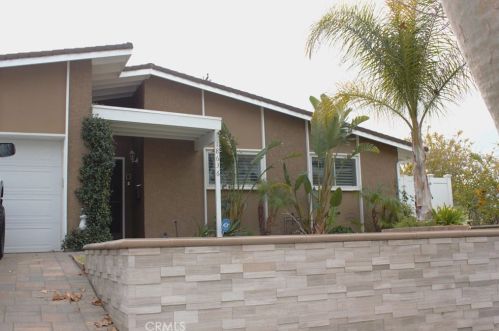 18636 Oakmoor St, Santa Clarita, CA 91351-2935