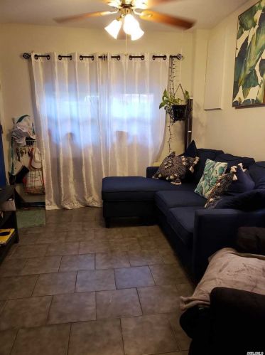 425 Howe Ave, Bronx, NY 10473-1612