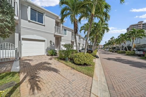 749 Seaview Dr, West Palm Beach, FL 33408-1309