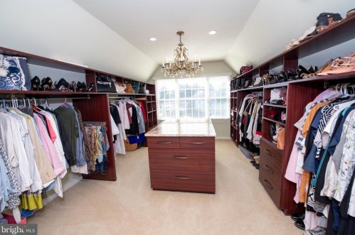 156 Whitney Ln, Southampton PA  18954-1080 exterior