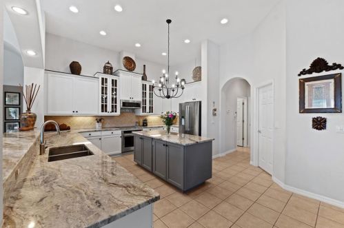 19801 Wetherby Ln, Lutz FL  33549-9329 exterior