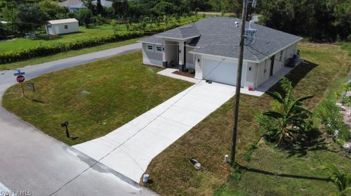 2518 15th St, Lehigh Acres, FL 33976-3134