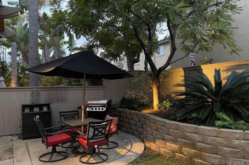 6392 Alexandri Cir, Carlsbad CA  92011-3600 exterior