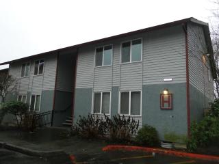 1872 Central Pl, Kent, WA 98030-7578