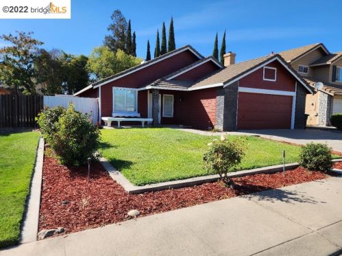 6049 Don Ave, Riverbank, CA 95367-2779