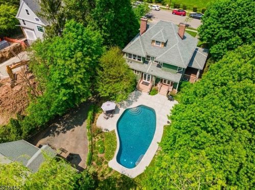 158 Lorraine Ave, Montclair NJ  07043-1913 exterior