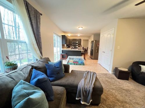 20 Dogwood Dr, Middletown NY 10940-1801 exterior