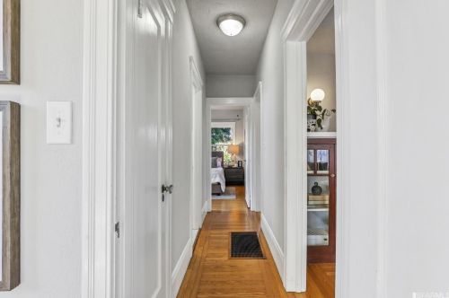 3061 Dakota St, Oakland CA 94602-3801 exterior