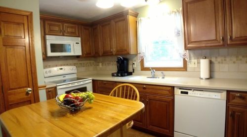 3 Gale Ct, North Providence RI  02904-1035 exterior