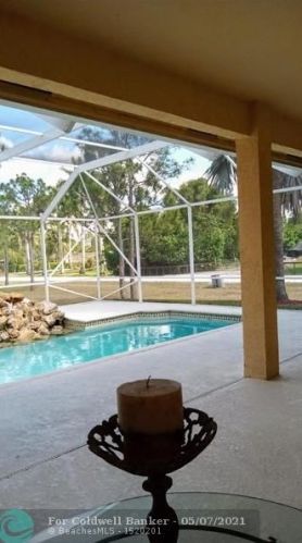 6910 Royal Palm Beach Blvd, West Palm Beach FL  33412-1860 exterior