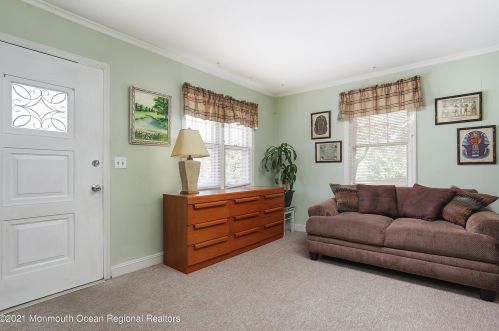 532 Smith Dr, Point Pleasant Beach NJ  08742-5432 exterior