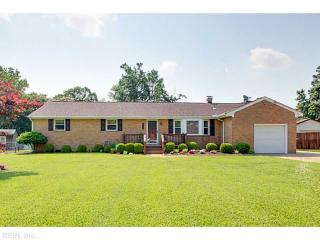 2252 Capri Cir, Chesapeake, VA 23321-2112
