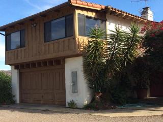 2165 Cloverdale Rd, Escondido CA  92027-6908 exterior