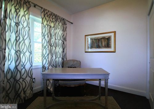 5 Middleton Dr, Trenton NJ exterior