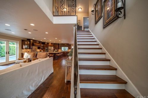 4237 Sussex Cir, Cypress CA  90630-2742 exterior
