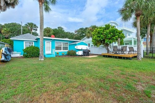 5959 Riverside Dr, Daytona Beach FL 32127-6445 exterior