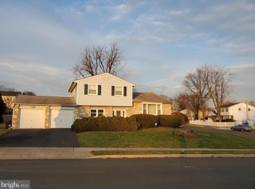 611 Drexel Rd, Fairless Hills, PA 19030-3609