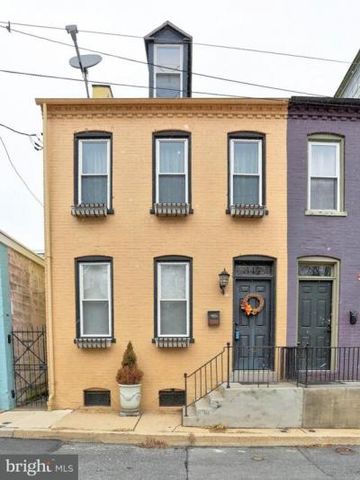 347 Grant St, Lancaster, PA 17602-2906
